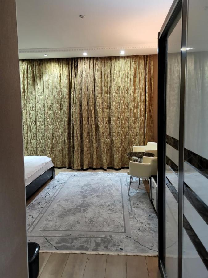 Seoul Hotel Shymkent Bagian luar foto