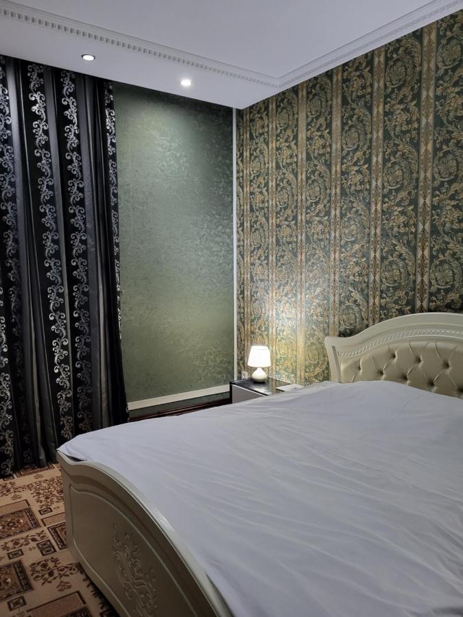 Seoul Hotel Shymkent Bagian luar foto
