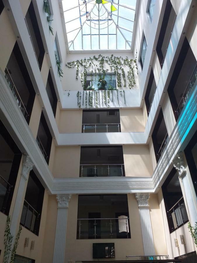 Seoul Hotel Shymkent Bagian luar foto
