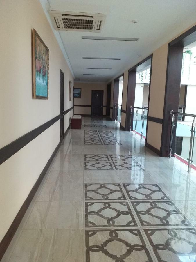 Seoul Hotel Shymkent Bagian luar foto
